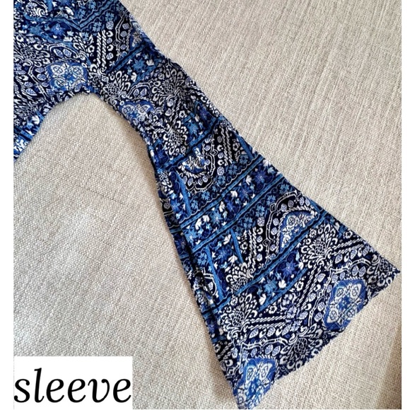 LUCKY BRAND Bell Sleeve Tie Neck Knit Top Blue White Elastic Hem Boho Women's M - Picture 5 of 12